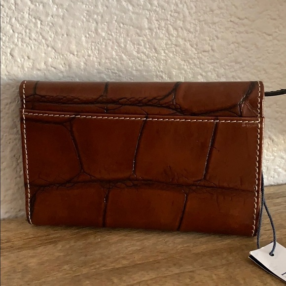 π Dooney & Bourke Wallet - Picture 5 of 16